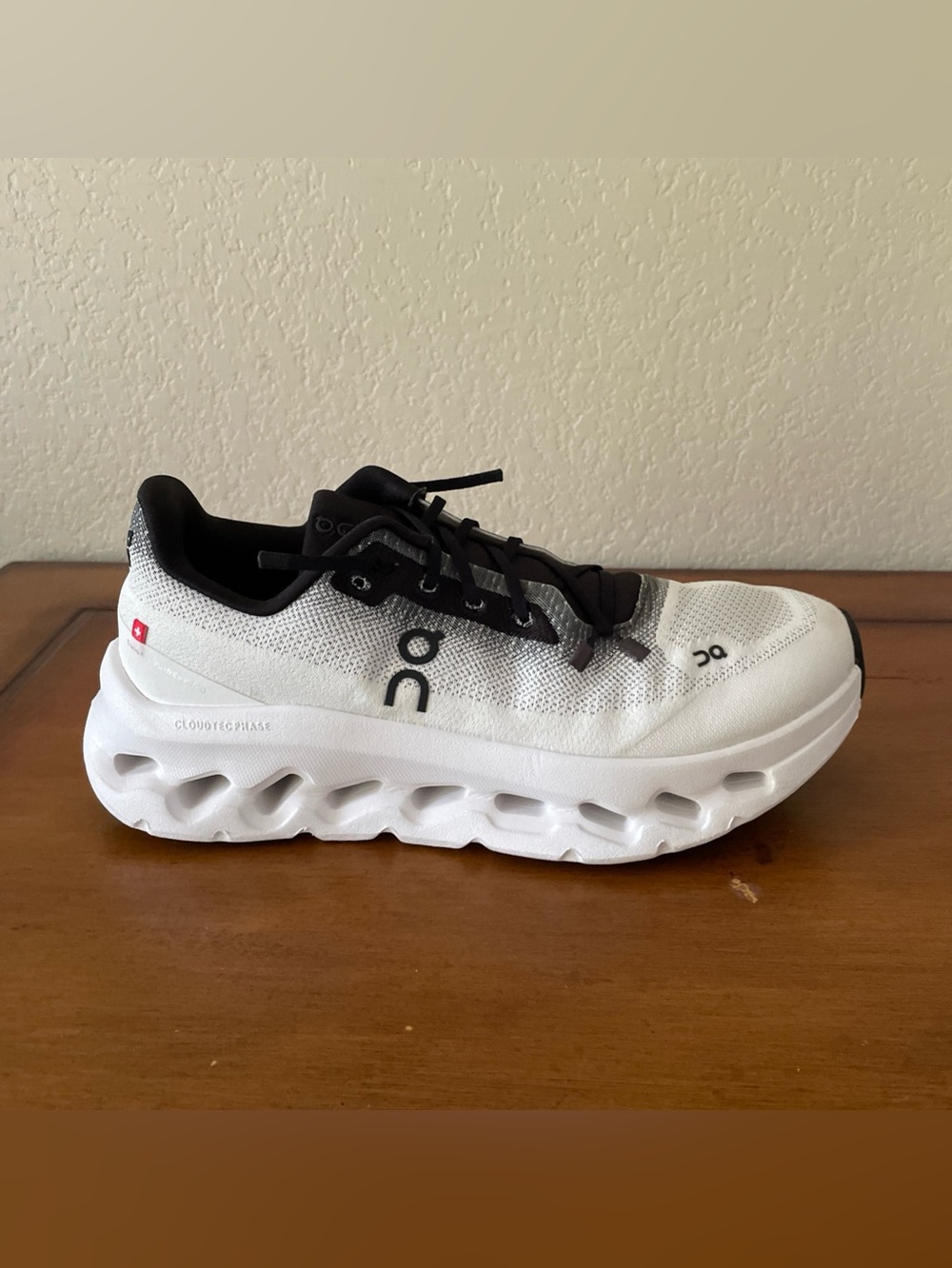 On Cloud On Running Cloudtilt Black Ivory 3WE10051430 Womens Sz 7.5 - Picture 6 of 13